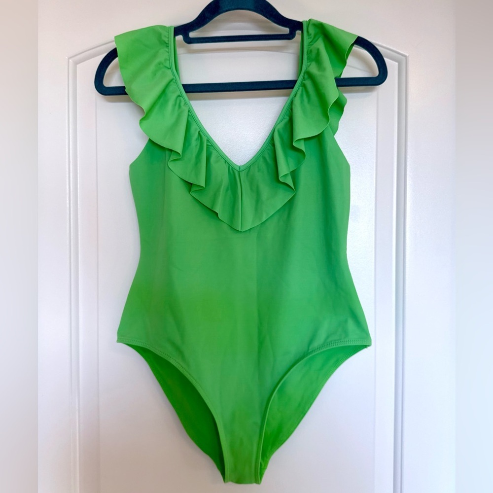 Aritzia Wilfred Danette Mint Green Bodysuit Swimsuit Romantic Ruffle size Small